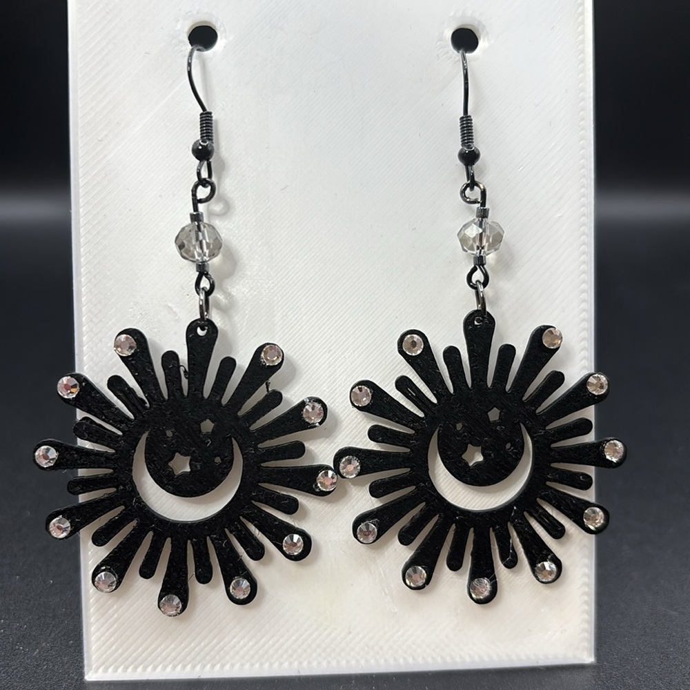 Black‎ Sunburst Earrings